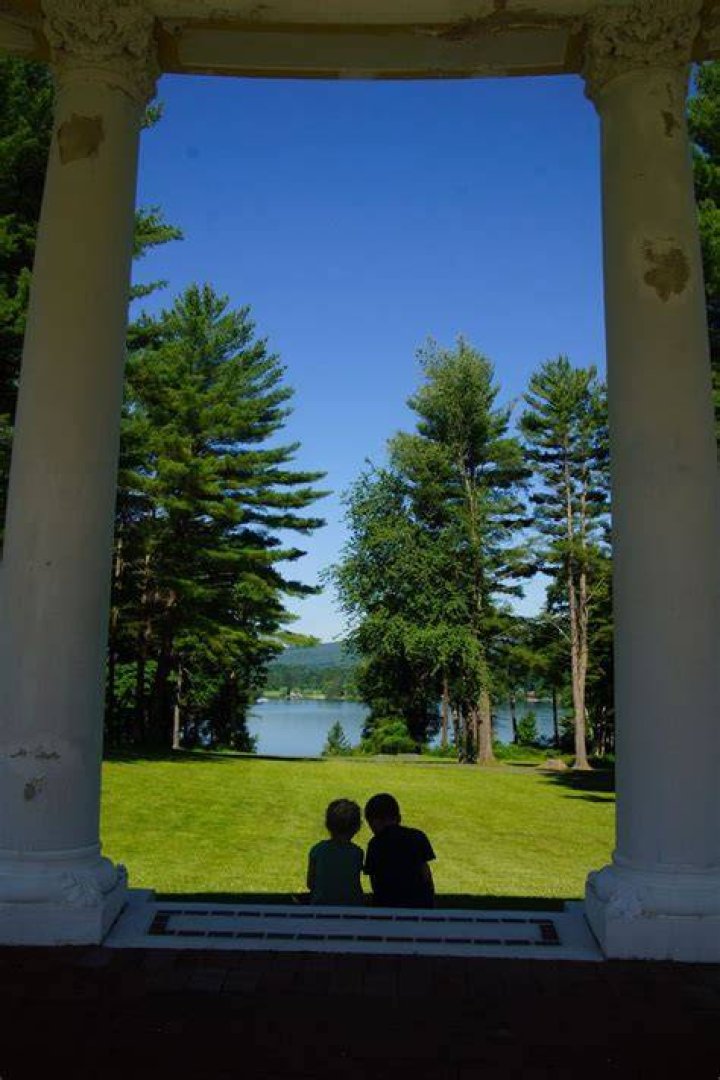 10 Perfect Picnic Spots in the Berkshires