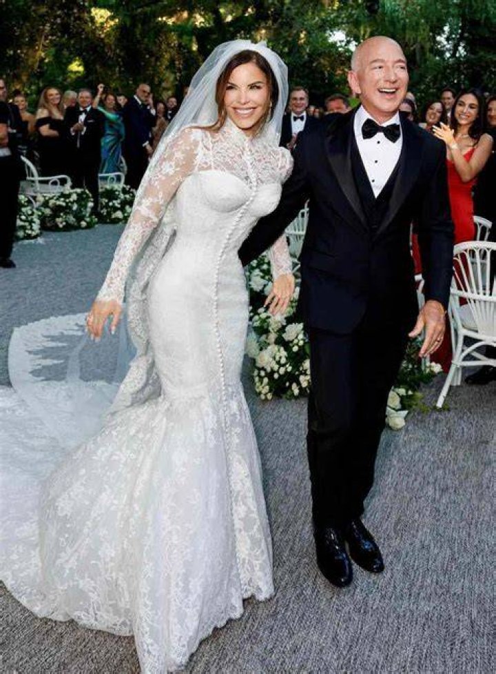 Jeff Bezos and Lauren Sanchez
