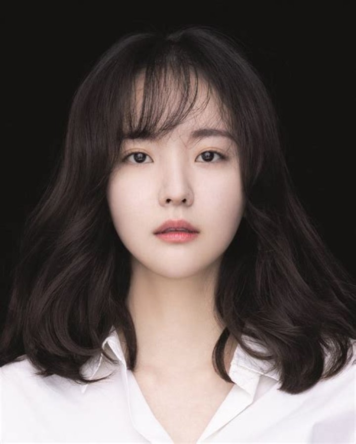 Kim Chae Eun Wiki, Boyfriend, Age, Height, Family & More