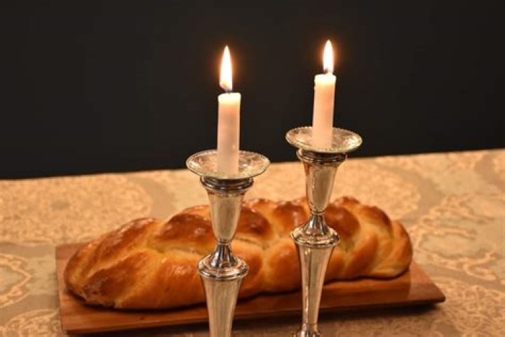 Lighting Shabbat Candles | My Jewish Learning