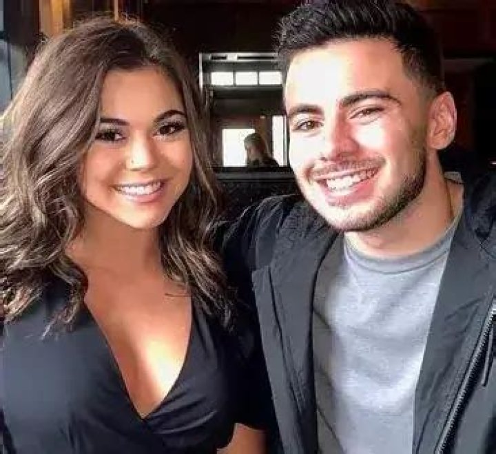 Steph Pappas [Youtuber] Wiki, Net Worth, Mother, Age & More
